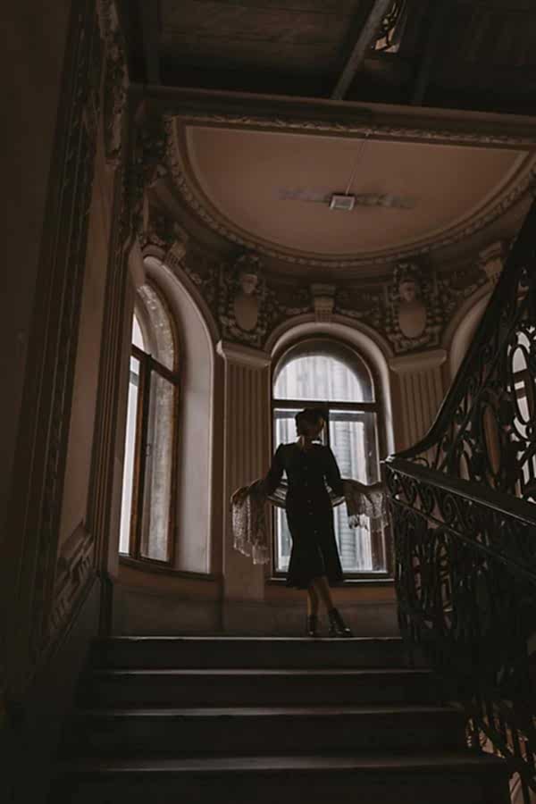 Уличная фотосессия в петербургских парадных