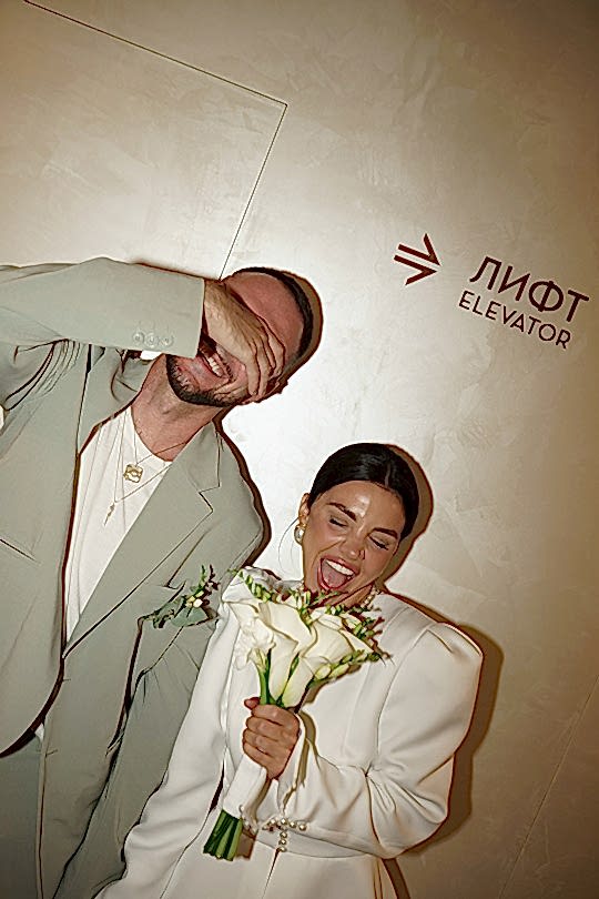 фотосессия в стиле бритни спирс: голливудский шик 2000-х